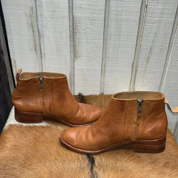 Ariana Bohling women size 9 tan booties - Picture 8 of 11